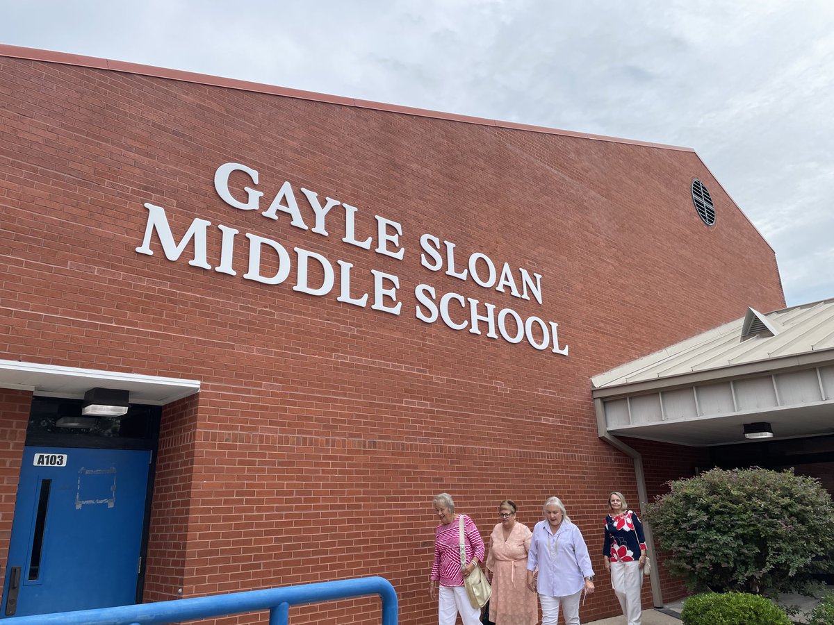 SLUPrez's tweet photo. Deeply moving tribute earlier today by ⁦@stppschools⁩ current and former Superintendents Jabbia and Folse honoring former Superintendent Gayle Sloan. The newly named Gayle Sloan Middle School will illuminate her impact for generations to come!! https://t.co/yxd13AdMnw