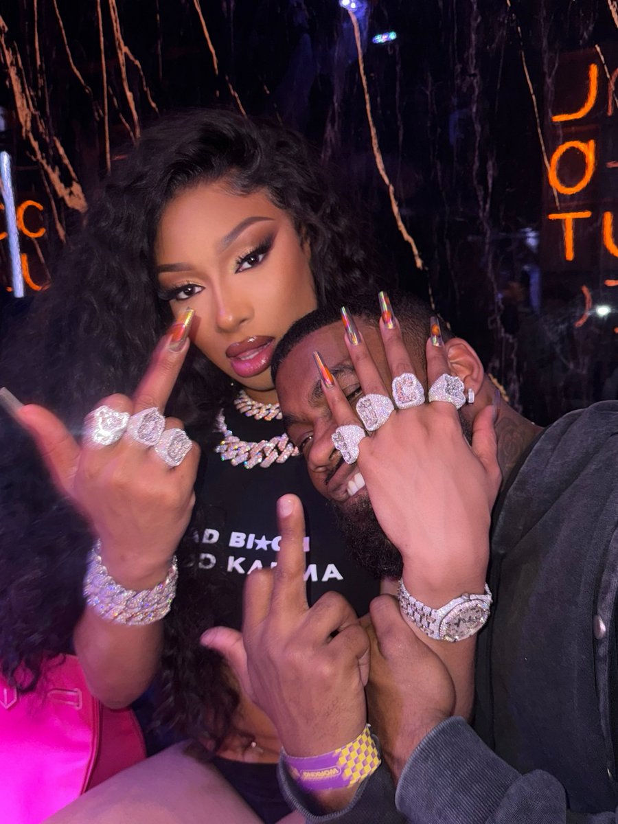 theestallion's tweet photo. 2 pretty a$$ friends we besties 😍 https://t.co/EaeLybFL6E