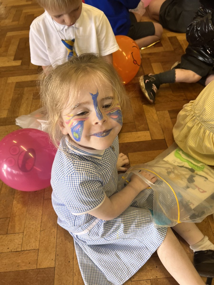HolySpiritWA9's tweet photo. Thank you to all of our #HolySpiritTeam and #Year6 for helping run our Summer fayre today! We had a wonderful time! 🕊️😀 https://t.co/Afipxk0kfl