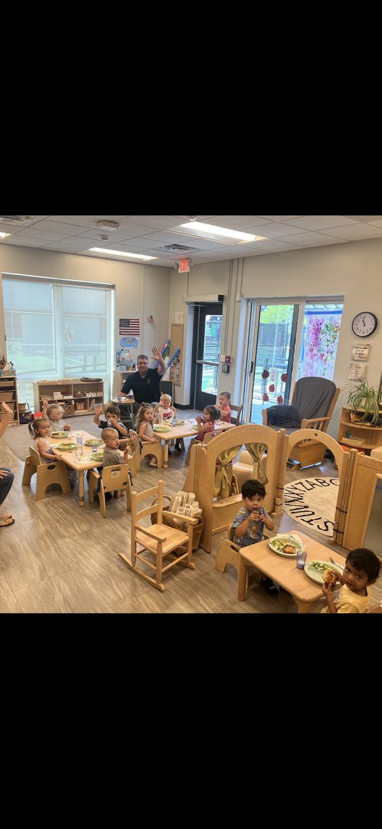 HoraceMannNWMSU's tweet photo. I’ve had some great school lunch conversations over the years, and this one ranks right towards the top. Thanks for the lunch date 2’s!  So much fun!! https://t.co/aOtmDNsW1s