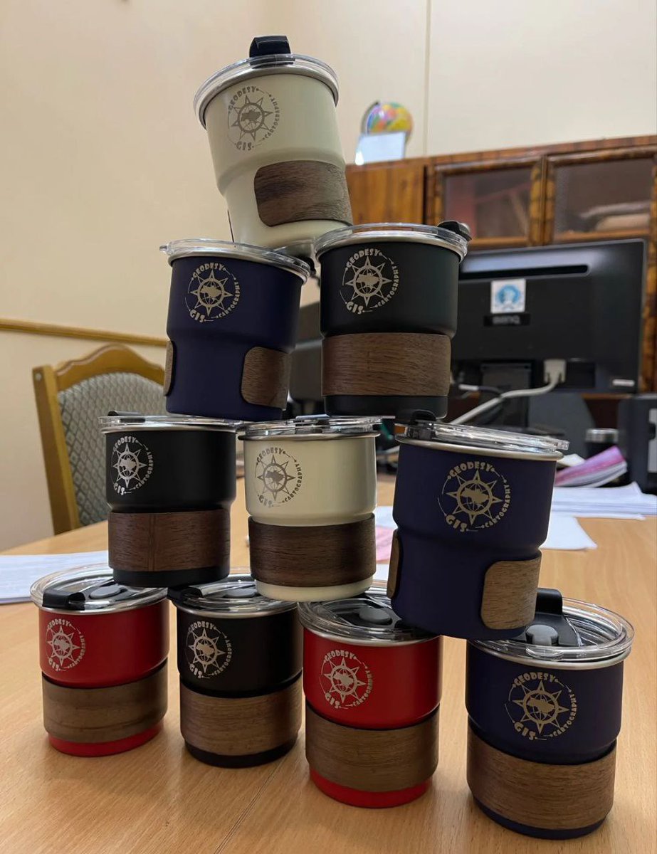 مق مشروبات😍
تقدر تخصص عليه شعارك او اسمك

بعد ما تدفع ارسل للبائع صورة الشعار 

s.click.aliexpress.com/e/_DC2QwUT