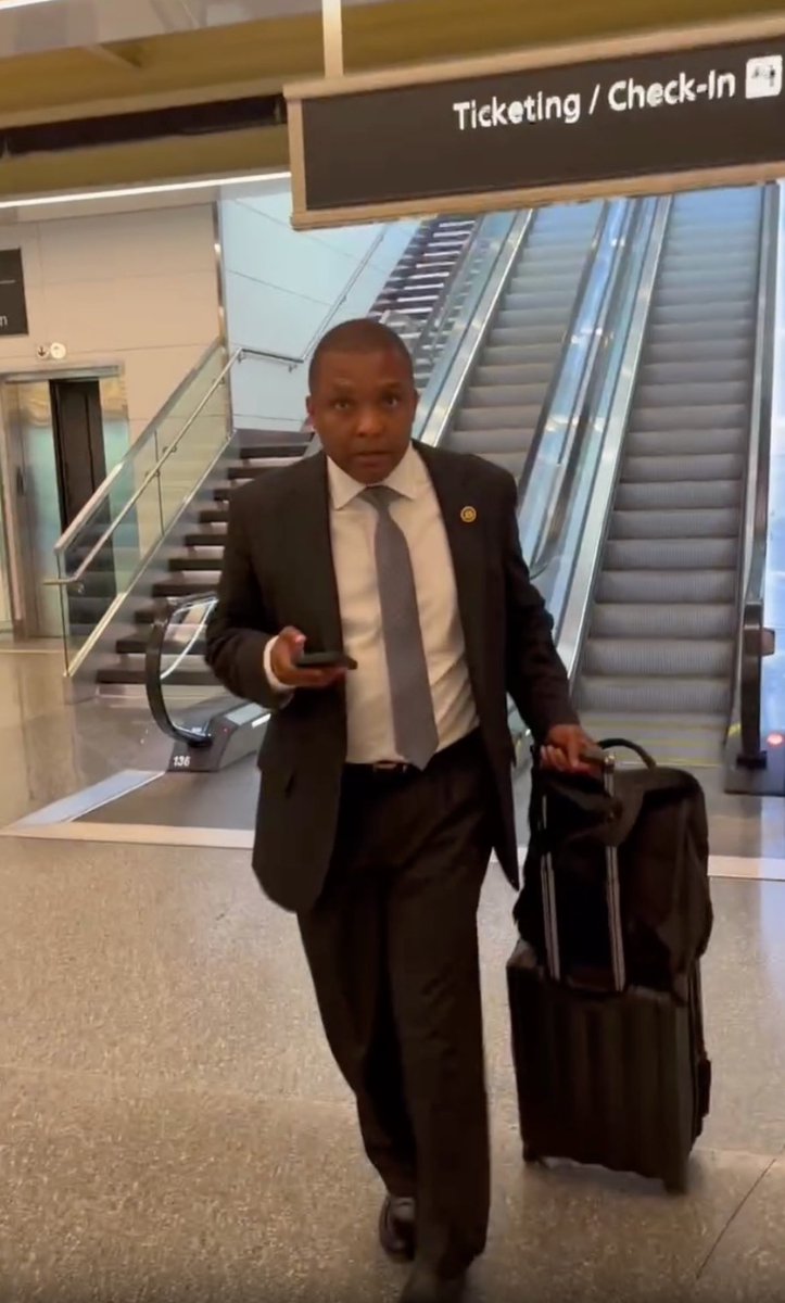 willreinert's tweet image. That moment @DonDavisNC realizes that even DCA isn’t safe from answering the question #NC01 wants to know.