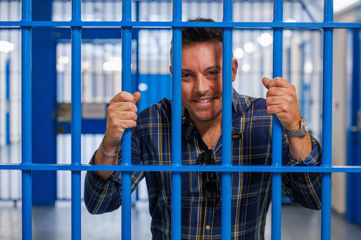 HenryMcKean's tweet photo. Join us live from Roscommon as Nathan Carter gets locked up at Castlerea Prison performing a live concert. @PatKennyNT @NewstalkFM @jonathanhealy 9am @iamNATHANCARTER @IrishPrisons #LockedUp https://t.co/cRRnUWErVp