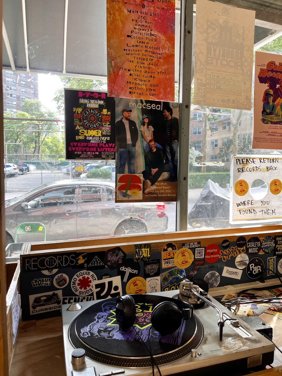 soundsneverzzz's tweet photo. NYC record stores getting ready for @macsealband's new album OUT TOMORROW 🤩🤩#limitedtoone #academyrecords #a1recordshop #a1recordshop #permanentrepeat #counterintuitiverecords #macseal #orchardambassador https://t.co/7ghIGqrpuL