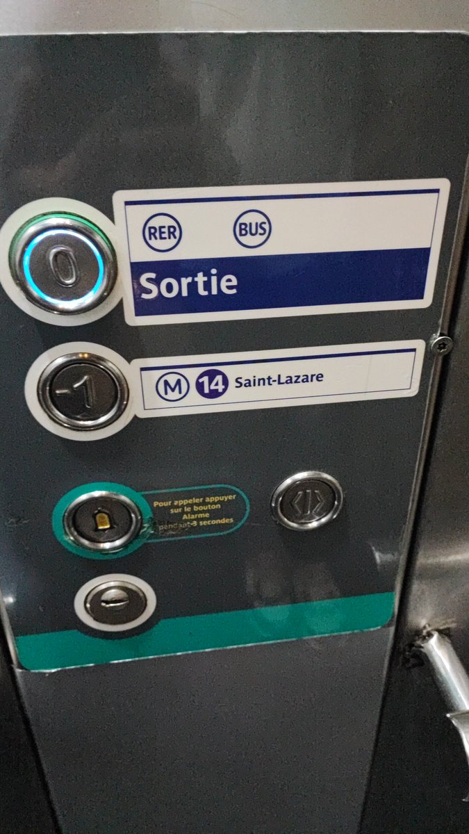 Bonsoir <a href="/Ligne14_RATP/">Ligne 14</a> , peut-être serait-il utile de faire une mise à jour de terminus, vous ne croyez pas ?? Ascenseur BFM Q2..... Vérifier Q1 aussi, un grand merci par avance !
