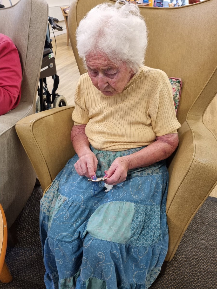 SandholmeFoldAH's tweet photo. Our lady's enjoyed cross stitching bookmarks today @SandholmeFoldAH @AnchorLaterLife https://t.co/ejtj6iB2kt
