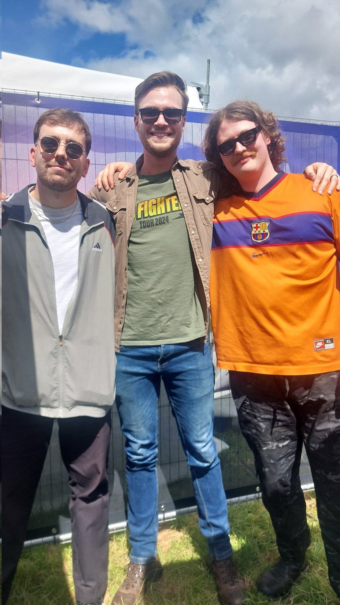 FandomentalsPod's tweet photo. Day 1 @2000trees was fantastic! 

Massive thank you to @BlankAtlasBand @OverpowerThrash @TIGRESSofficial &amp; Gallus https://t.co/jAzxxoVvxE