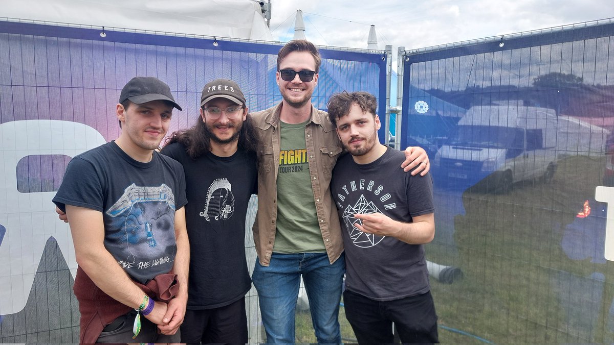 FandomentalsPod's tweet photo. Day 1 @2000trees was fantastic! 

Massive thank you to @BlankAtlasBand @OverpowerThrash @TIGRESSofficial &amp; Gallus https://t.co/jAzxxoVvxE