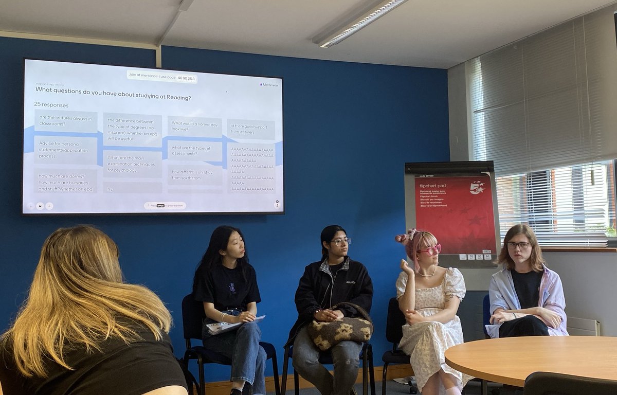 CAASDproject's tweet image. On Day 2 of the residential for Reading Scholars (Year 12 students experiencing university life with us from underrepresented backgrounds), we held a Q&A session about @UniRdg_Psych with our wonderful PhD & undergraduate students as panel members. @UniRdg_Diverse