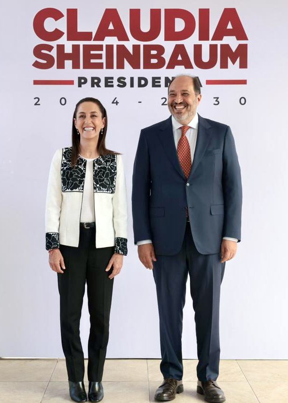 rosaicela_'s tweet photo. Saludo con gusto el nombramiento de Lázaro Cárdenas Batel como Jefe de Oficina de la Presidenta electa de #México, @Claudiashein. Su trayectoria sumará al segundo piso de la transformación de nuestro país. Felicidades 👏🏽👏🏽👏🏽🇲🇽 https://t.co/9BWFIeAT2D