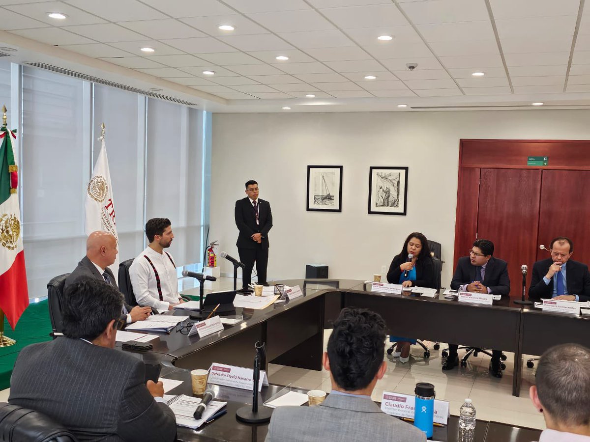EditSantibanez's tweet photo. Como secretaria del Trabajo del @GobOax, participo en la Segunda Sesión Ordinaria del Comité Nacional de Fomento Laboral Penitenciario (CNFLP), en las oficinas de la @STPS_mx del Gobierno Federal, en la Ciudad de México. https://t.co/91F035yipv