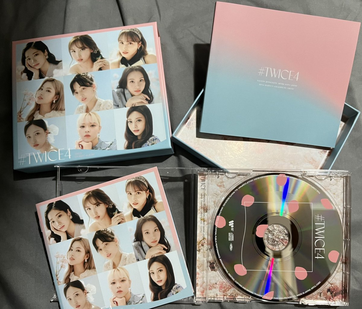 deybayn's tweet photo. Wts lfb

TWICE Japan 4th Best Album #TWICE4 Edition A

Good as new. Used the cd once then kept sealed in original plastic packaging. No stains and scratches. With photo albums.

Pm if interested

#twice #nayeon #jeongyeon #jihyo #momo #sana #mina #dahyun #chaeyoung #tzuyu https://t.co/90EOM0Krb1