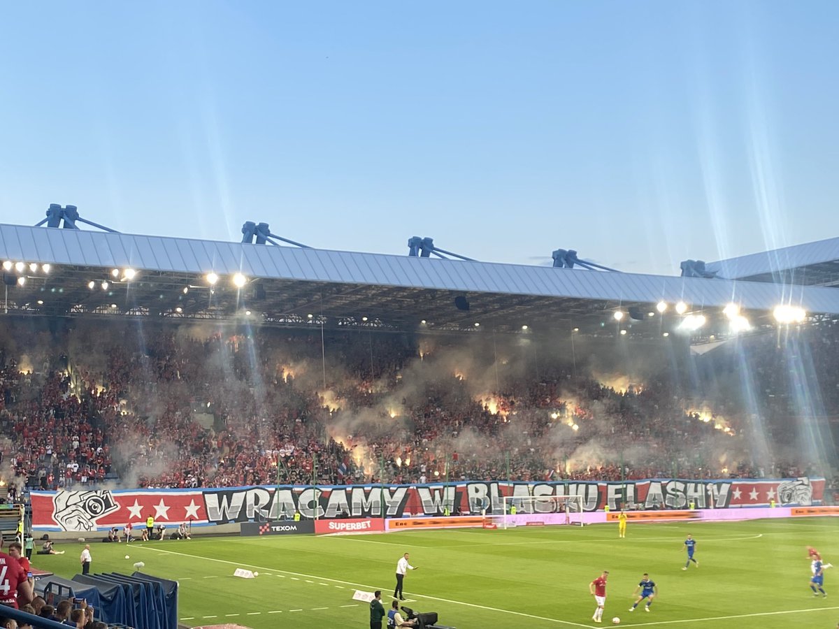 SzarekMicha's tweet photo. Wracamy💪  #WISKFL https://t.co/JlMJ5a2UP4