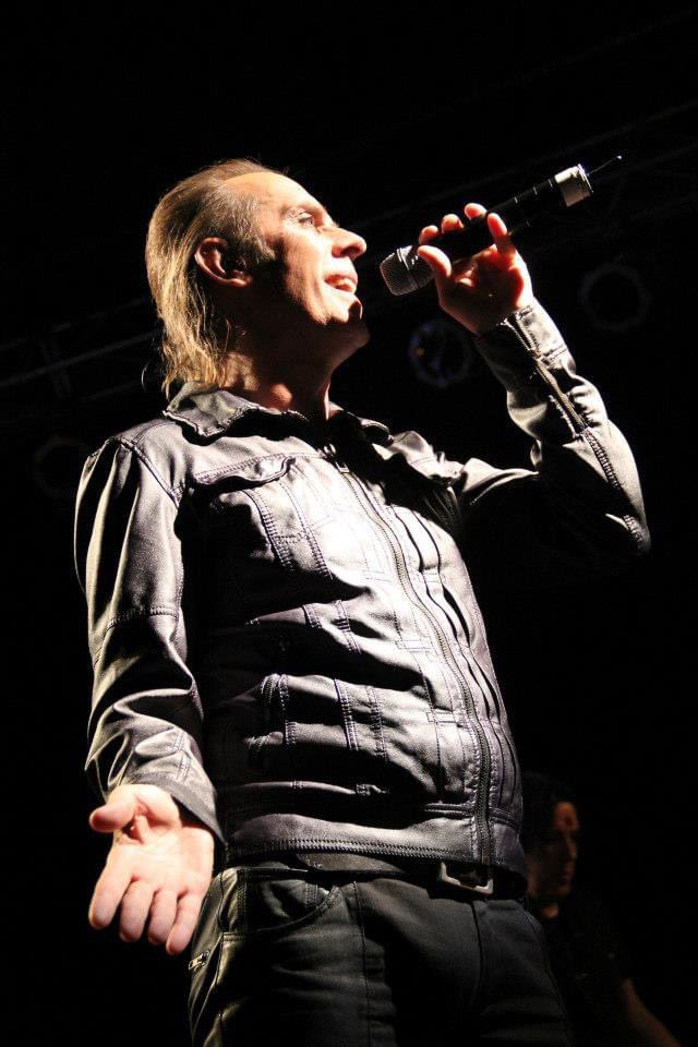 ChrisBrakePhoto's tweet photo. Happy birthday to the extremely talented singer and songwriter Peter Murphy @petermurphyinfo #petermurphy #bauhaus #daliscar #holysmoke #cutsyouup #deep #cascasde #dust #ninth #lion #godfatherofgoth #chrisbrakephotovideo https://t.co/pWsLvpph51