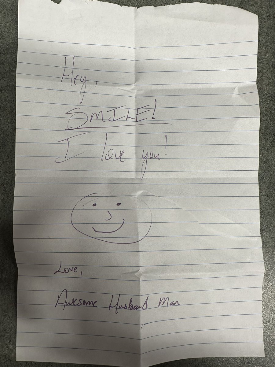 ashattack293's tweet photo. I found this in my purse today. Literally made my day 💙 I love this man. He is my best friend and my #1 fan 😘
#happy #marriage #gamercouples
@atx_raptor https://t.co/vAuFdVDbWe