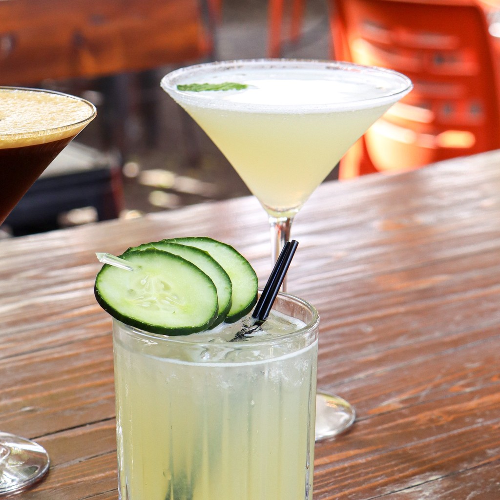 Summer nights start early at 32 Shea with Happy Hour + dinner beginning at 3pm and going all the way till close. 🌅 🍸 🍴 Brandon Winters will be playing live ambient guitar in our dining room from 5-7pm to create the perfect summer evening vibe. 🧡🖤