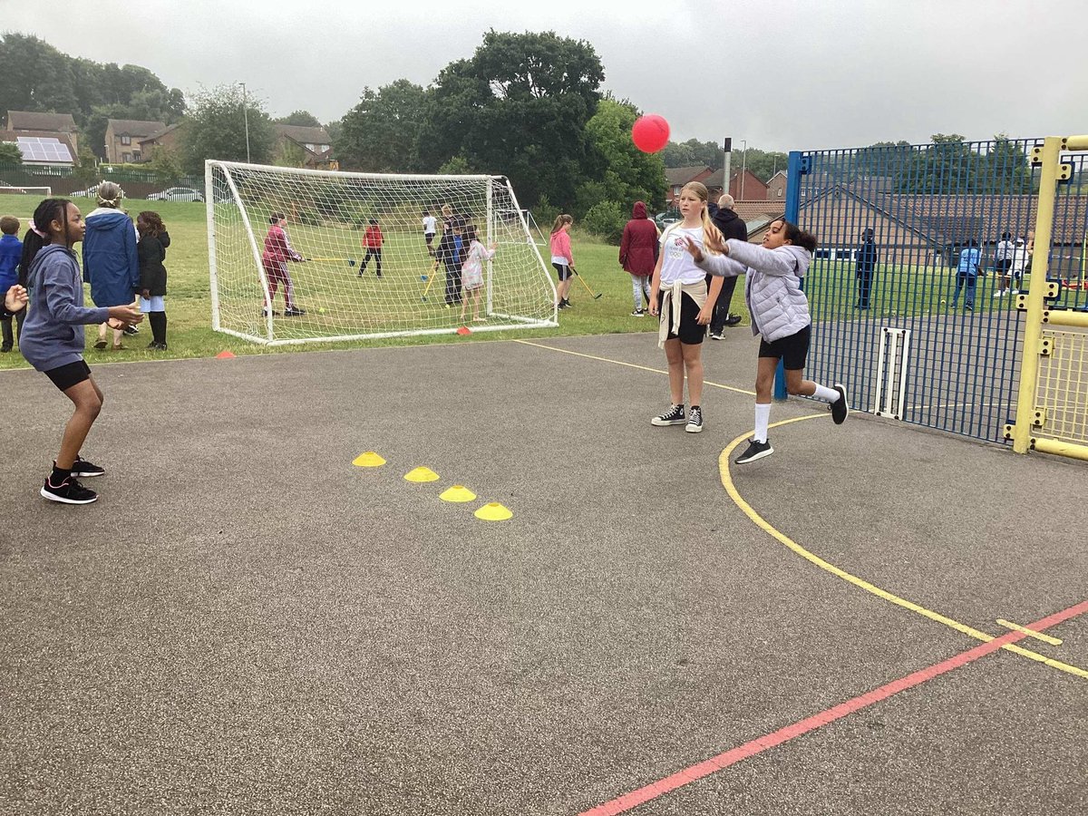 warrenleadacad's tweet photo. We’ve had a fantastic immersive day learning about the @Olympics. Children came to school dressed as Olympic athletes, took part in Olympic sports with @PremEd_EastMids and made athletic sculptures. This afternoon we then celebrated our annual summer fayre with a sports twist! https://t.co/YHcjnWYurX