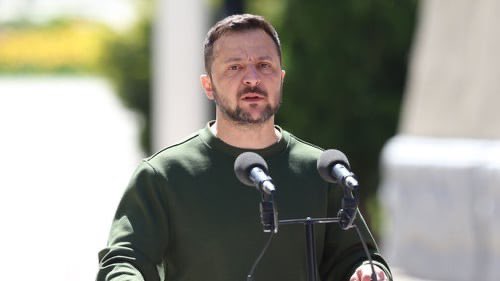 🚀👀 "There are good signals": ​​Zelensky about strike deep into Russian territory.

🇺🇦 "If they attack us, hit our hospital, then I have a crazy question - why can’t we hit back?", he added.