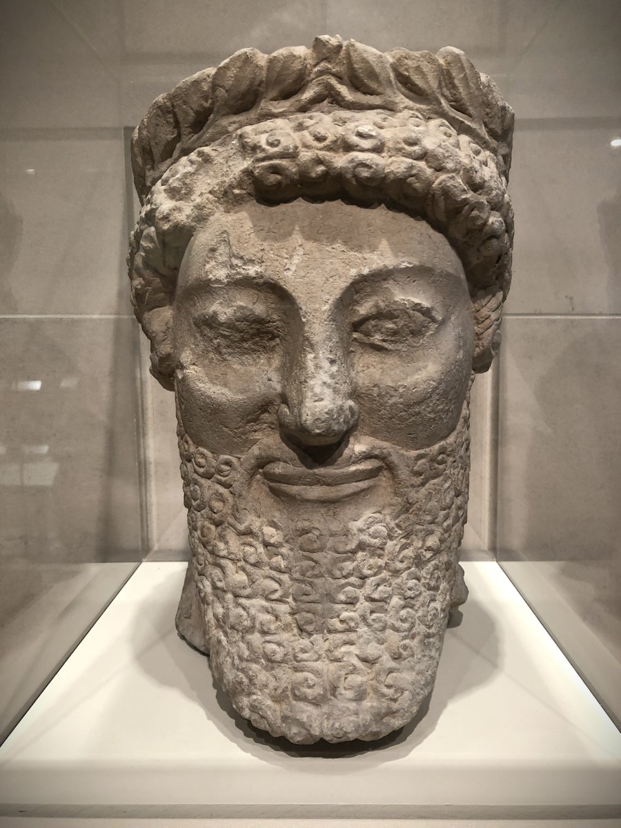 RobertTheBarry's tweet photo. Working at the museum today, where I often run into this chap. He always puts a smile on my face! 😊 https://t.co/df5mpO4kpM