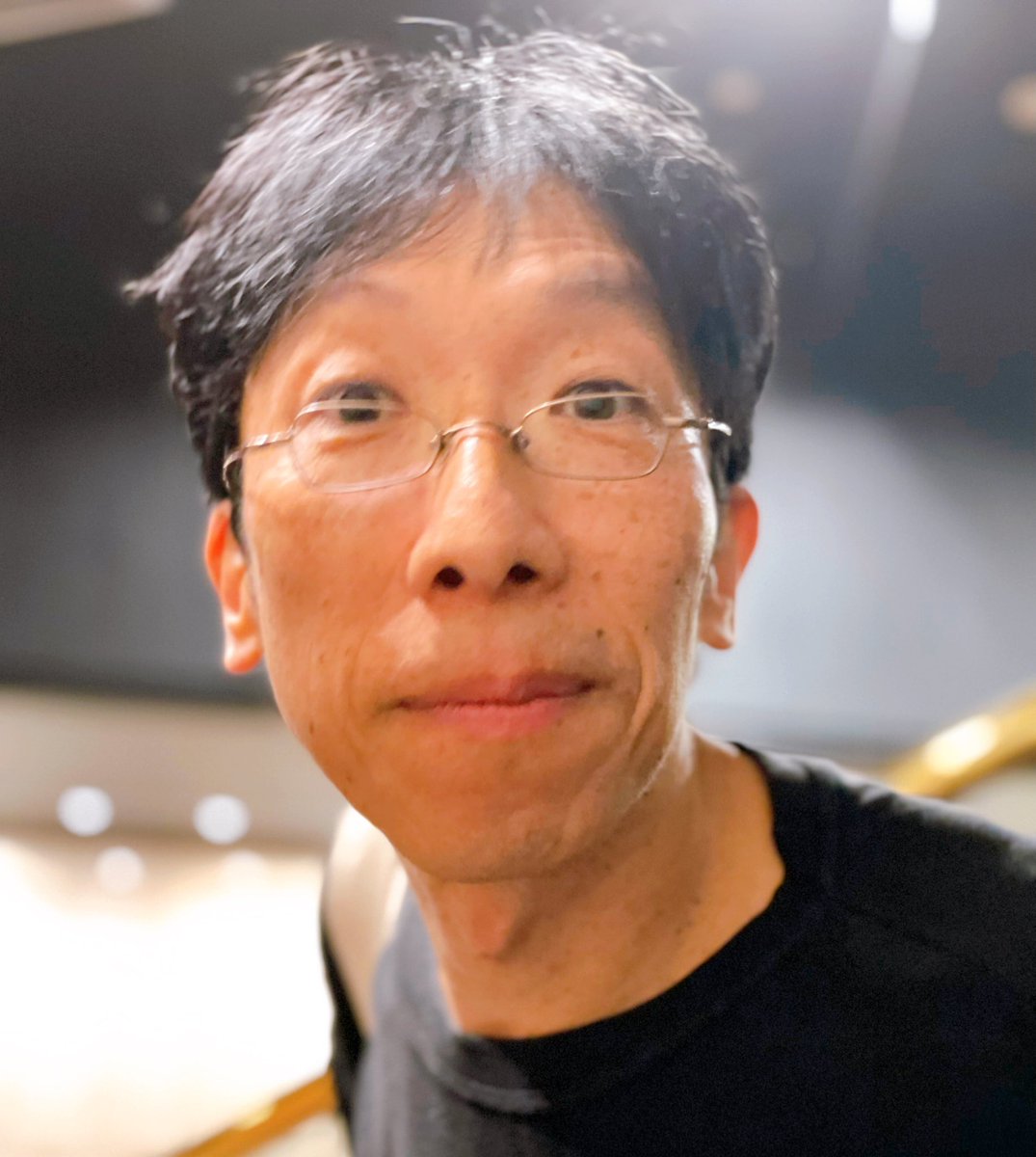 hiraatsu's tweet photo. NODA･MAP『正三角関係』プレイハウス
初日。私は野田さんが舞台上で他の役者を見ている顔が大好きなのだが初日のその顔はまた格別。みんな素敵なのよ〜。全80ステ、最後まで全員での完走を祈ります。もの凄く綺麗で、綺麗であればあるほど悲しいお芝居。サモ・アリナンズ座長小松、楽までがんばれ〜！ https://t.co/jwqUcVM0re