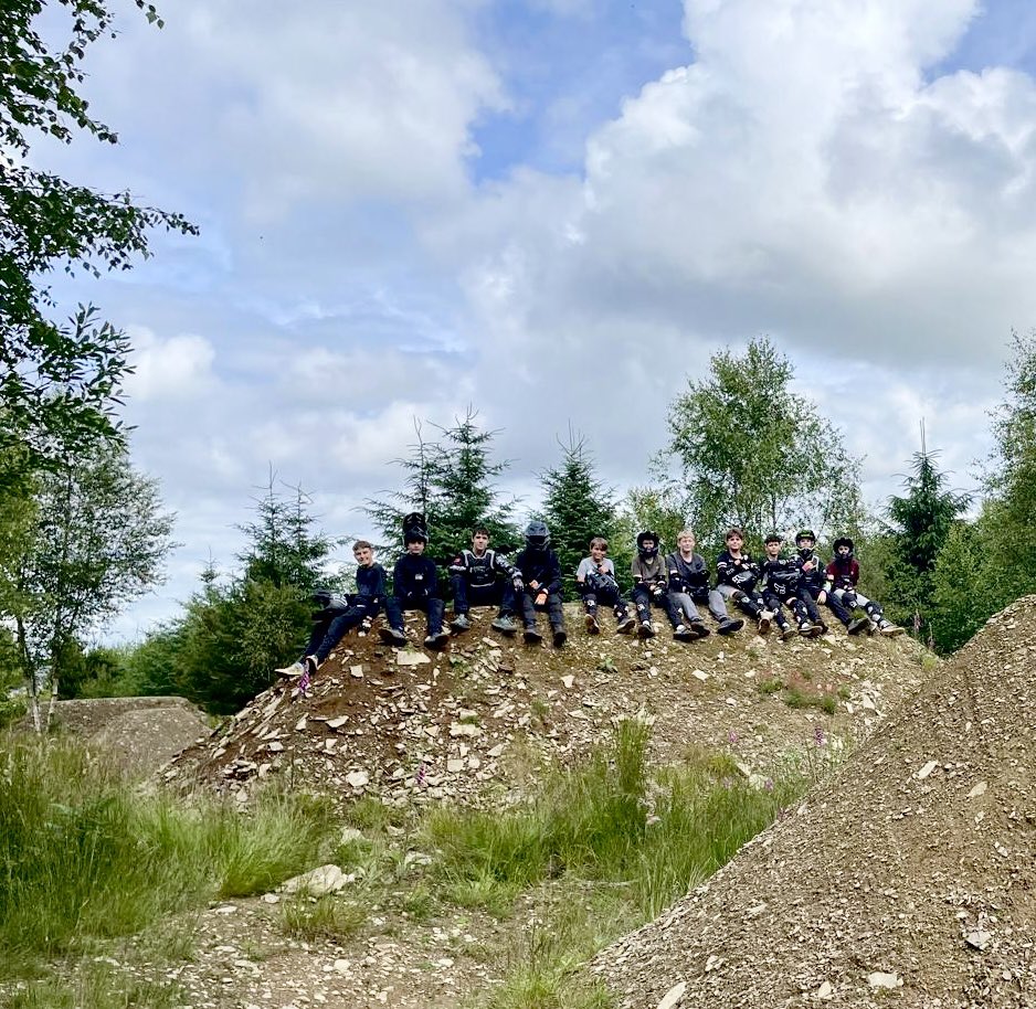 OrielHighSchool's tweet photo. Loving these pics of #TeamMerthyr and their tour of massive jumps & drops today. We’re thinking the pics would either make a fab @bikepark_wales calendar or are great options for this crew’s first album 🤔💜🚵🚴♀️😎 #CompletedItMate #PurplePalaceDoesWales #ActivitiesWeek2024 https://t.co/UIyhXEj65x
