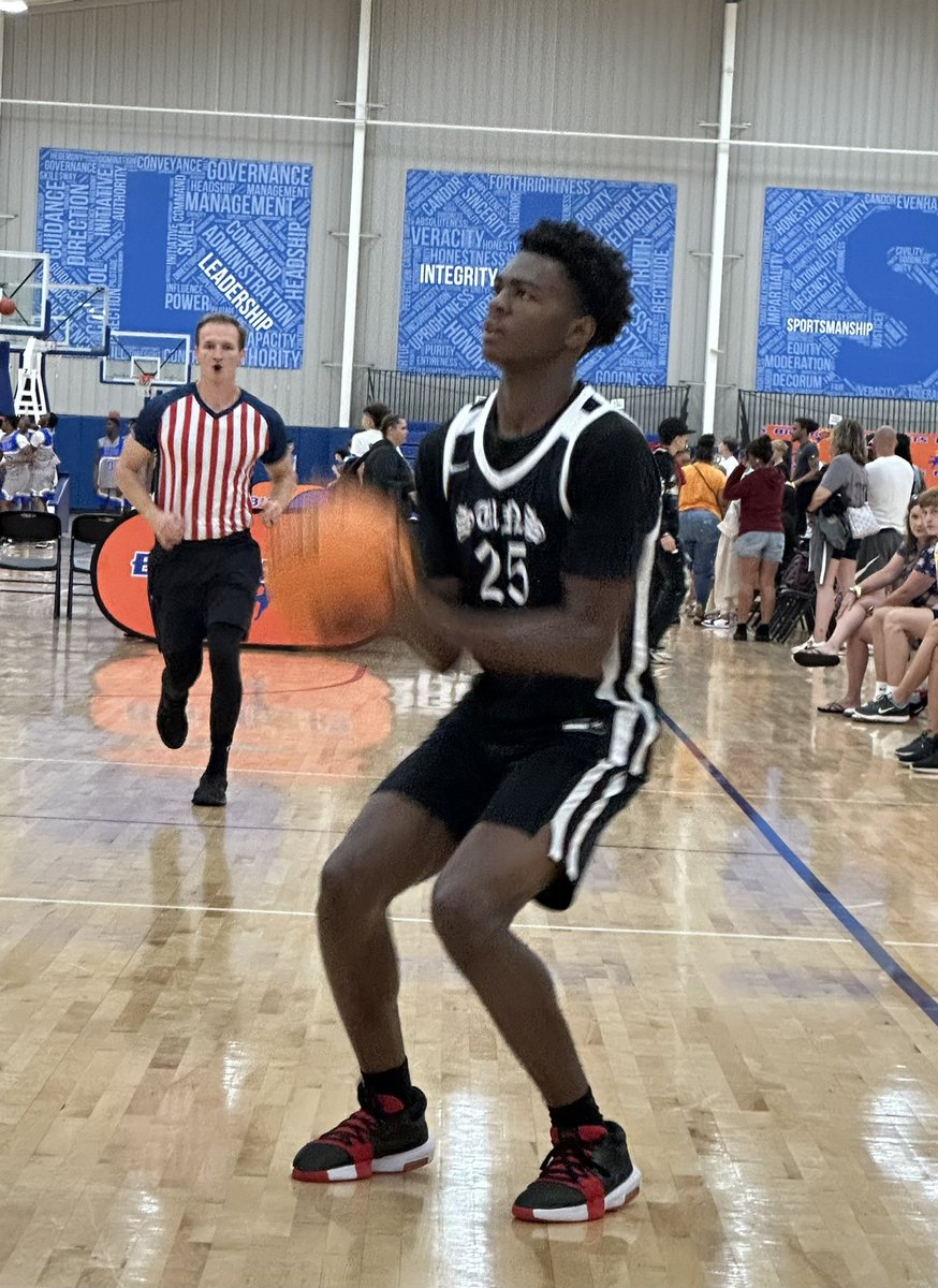 Luv the upside of San Antonio Suns 2025 combo guard Amare Parham. Has good size, length, athleticism &amp; and matching skill package! #BIGSHOTS #MyrtleBeachLive