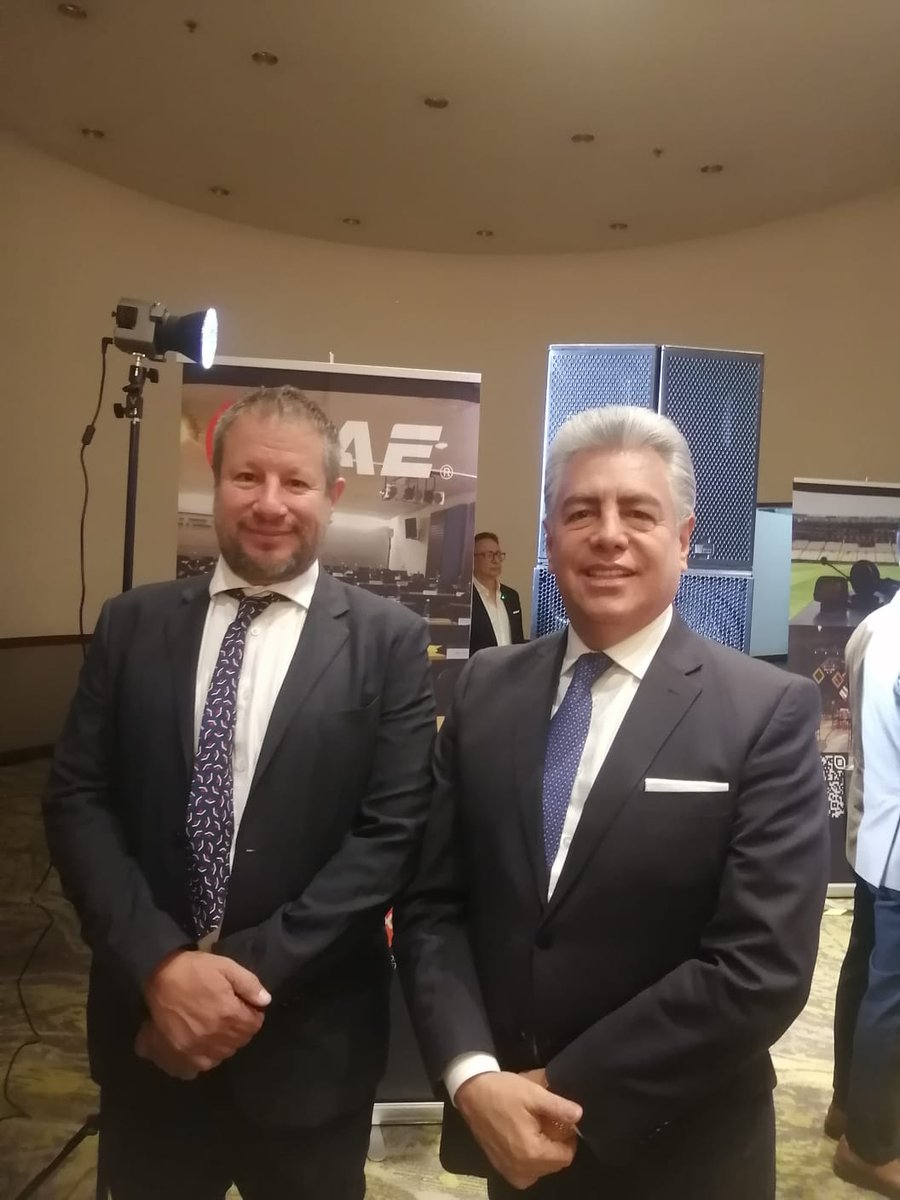 cesacdmx's tweet photo. Nuestro Director General del #FESCDMX Enrique de Rosa Luna Parra (@quitodelarosa) junto con nuestro Consejero @JesusRodCar, Presidente de @Canaco acompañando a la @AEI_IZTAPALAPA en el Congreso Empresarial Retos y Oportunidades del Sector Empresarial 🏙
🧵⬇️ https://t.co/2ethn1WHBi