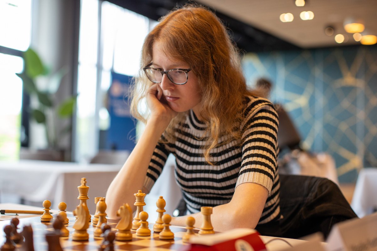 I'm playing in the finals of the Dutch Women's Championship!! 🥳
I'll be facing 5-time champion Anne Haast in a mini-match for the title, so wish me luck😊

Photo by Harry Gielen.