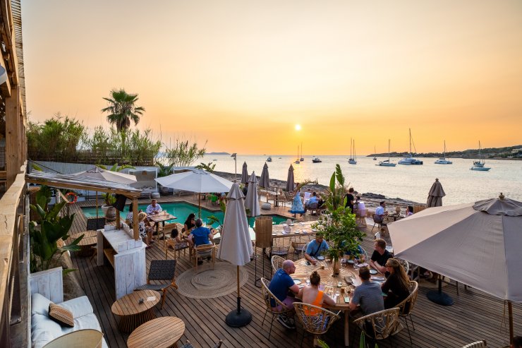 Where to eat in and around San Antonio Town, Ibiza: high end to budget dlvr.it/T9T0LW