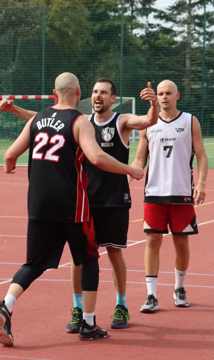 Na naszej stronie pojawiła się pełna galeria z ostatniego przystanku cyklu <a href="/LubieTuByc/">Kujawsko-Pomorskie</a> Basket 3️⃣❌3️⃣ Tour 🏀 Łapcie zdjęcia z turnieju Streetball Wąbrzeźno vol 7 ⤵️

kpzkosz.com/zdjecia/f/138/…