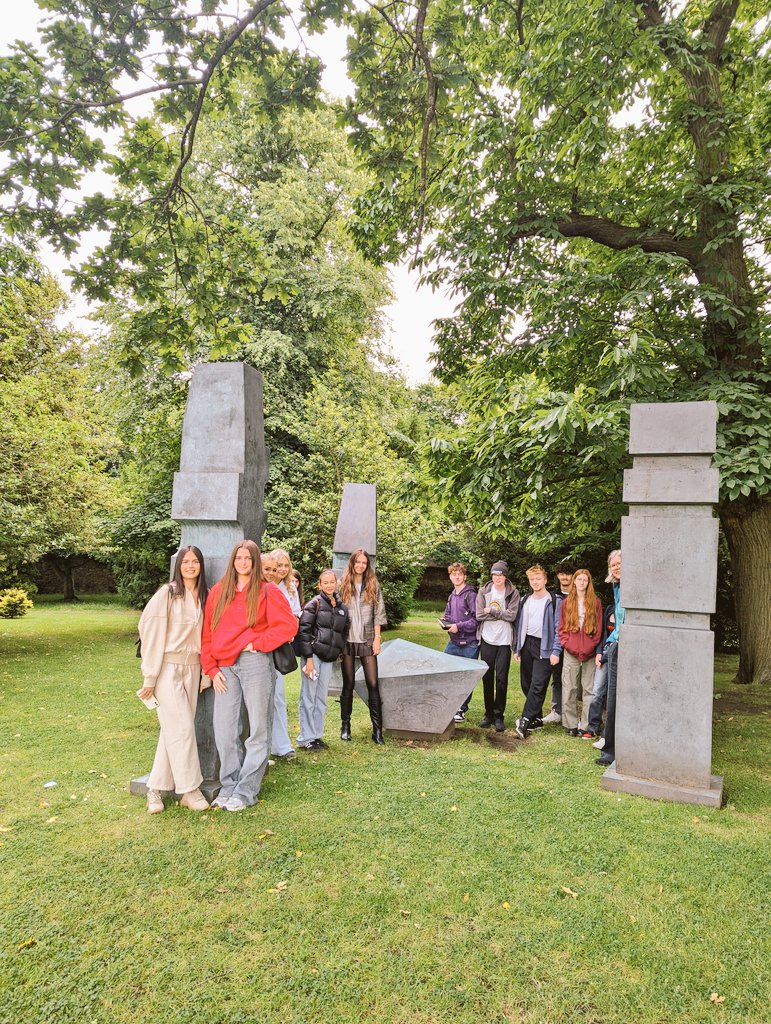 MrsMpontart tweet media