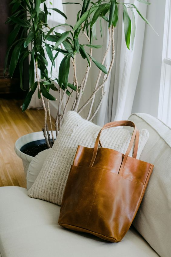 The bag that stands the test of time ableclothing.com/products/selam…