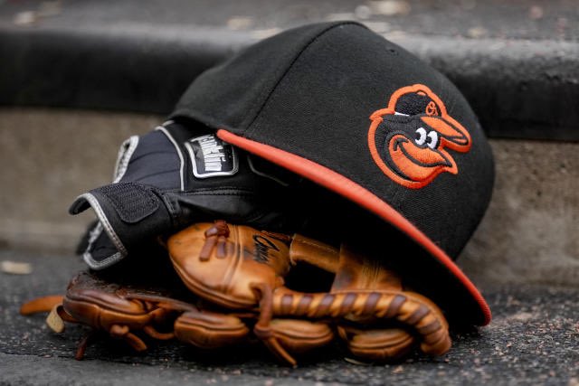 LlynchVicky's tweet photo. Baltimore orioles  v Chicago cabs…. https://t.co/sdYXZQb4oK
