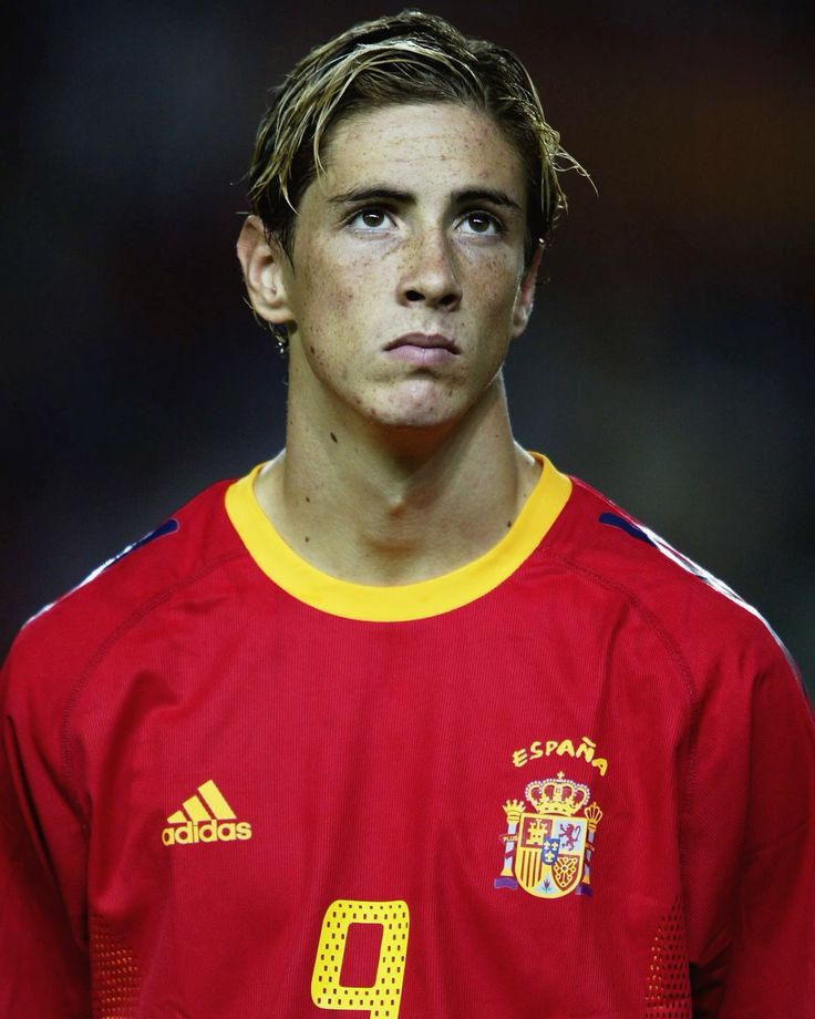 classicshirts's tweet photo. A young El Niño 🇪🇸 https://t.co/MtQKs5Lsgz