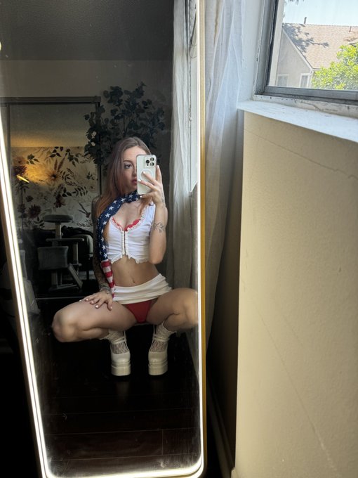 I hope you like red ❤️ https://t.co/Y9ZCQc2gRI