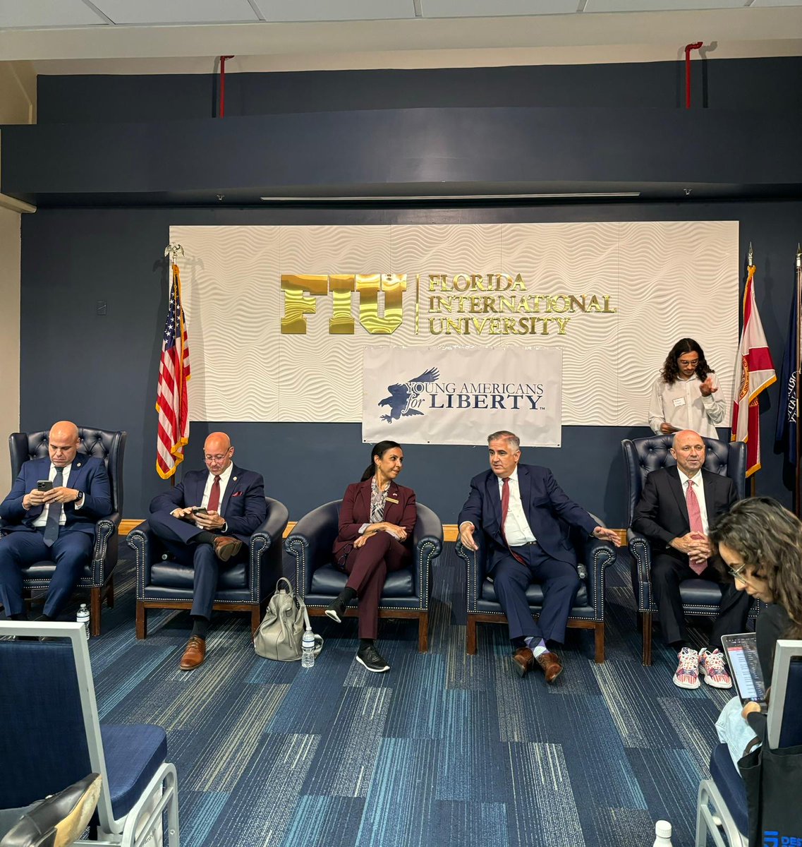 votefor_rosie's tweet photo. Thank you @YALiberty, @RLibertyFL, and @GOPFIU for hosting last night’s town hall!

As a Florida International University alumna, it was especially meaningful to return to my alma mater and connect with passionate, engaged students and community members. I am grateful for the opportunity to communicate directly with voters and hear your concerns and ideas. Your questions and perspectives are invaluable for the work of ensuring the safety and security of Miami-Dade County.

Thank you to all who came out, participated, and showed support! As sheriff, I will always keep the lines of communication open.
#RosieForSheriff #MiamiDade #FIU
____

¡Gracias Jóvenes Estadounidenses por la Libertad, Restore Liberty National y College Republicans de FIU por organizar el foro de anoche!

Como antigua alumna de FIU, fue especialmente significativo regresar a mi alma mater y conectarme con estudiantes y miembros de la comunidad apasionados y comprometidos. Agradezco la oportunidad de comunicarme directamente con los votantes y escuchar sus inquietudes e ideas. Sus preguntas y perspectivas son invaluables para el trabajo de garantizar la seguridad del condado de Miami-Dade.

¡Gracias a todos los que vinieron, participaron y mostraron su apoyo! Como sheriff, siempre mantendré abiertas las líneas de comunicación.

#RosieForSheriff #MiamiDade #FIU