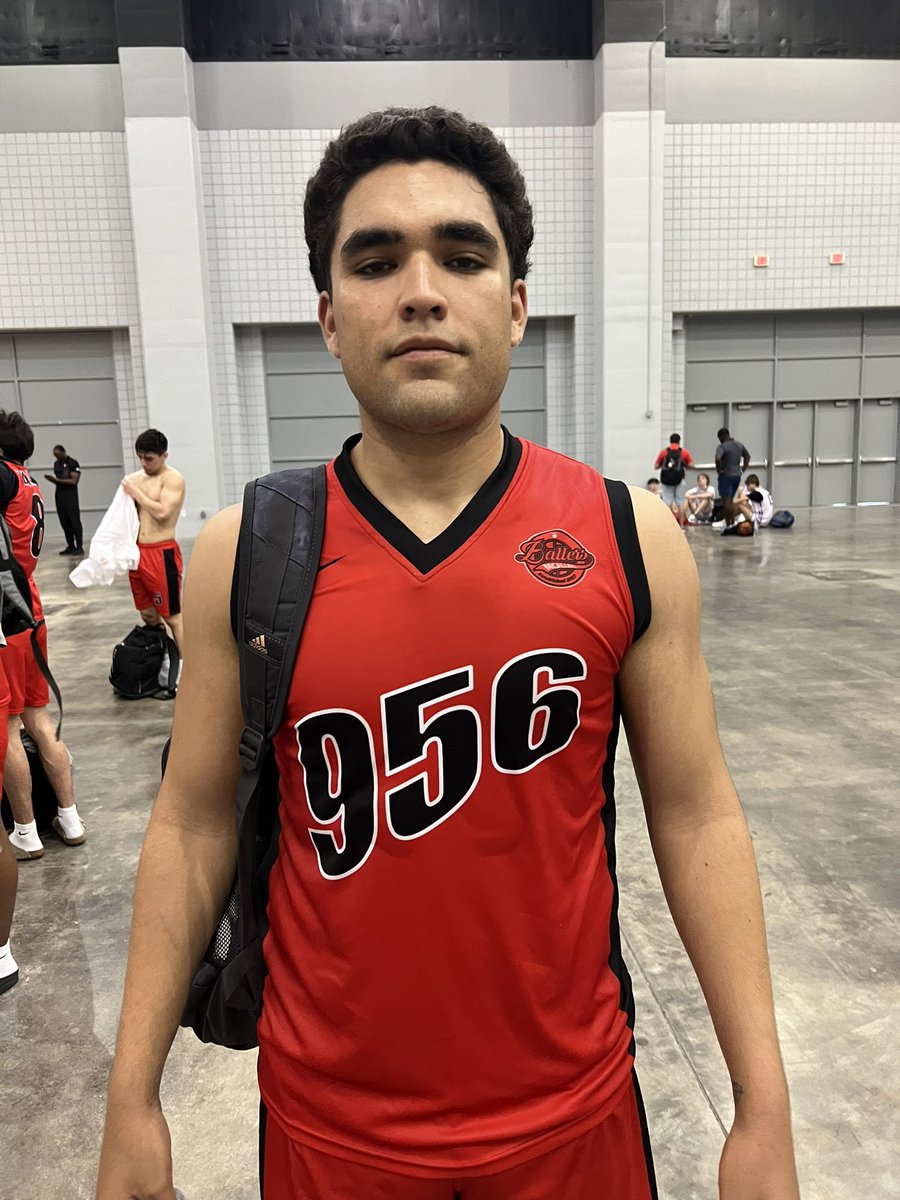 <a href="/DannyCanul_/">Danny Canul</a> was lights out. At one point hit 6 in a row. Crafty skilled  and smart player that can score on all three levels. Definitely turned heads at <a href="/HoopSeenGA/">HoopSeen Georgia</a> #BOTS