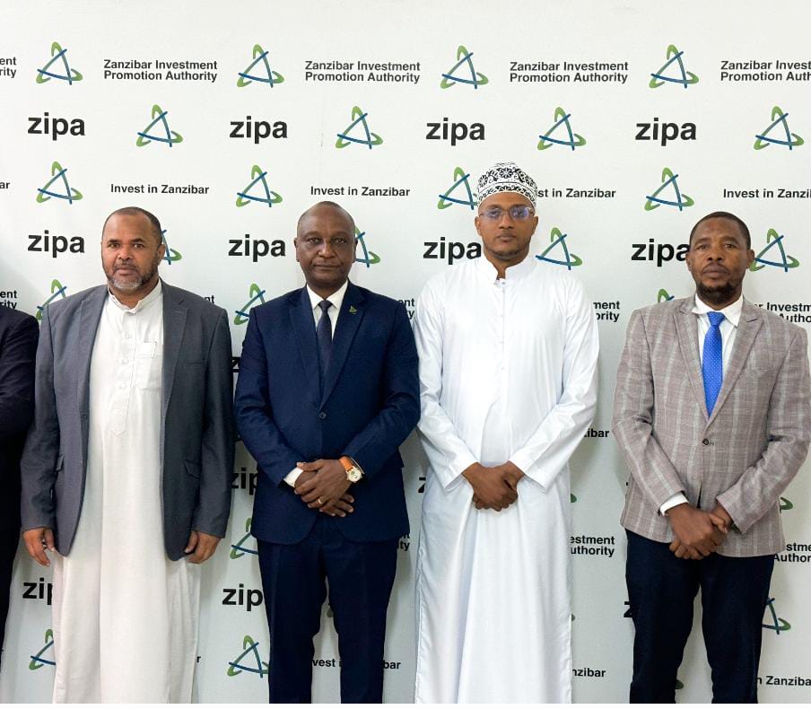 UbaloziMsumbiji's tweet photo. Mhe. Balozi Phaustine Kasike akutana na Mkurugenzi Mtendaji wa Mamlaka ya Kukuza Uwekezaji Zanzibar (ZIPA), Bw. Saleh Saad Muhammed kwenye Ofisi za Mamlaka hiyo Maruhubi, Zanzibar. https://t.co/c1gItyzUPJ