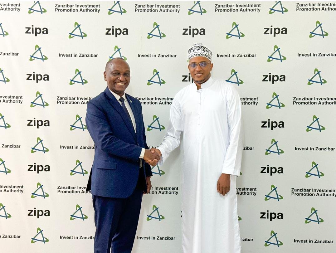 UbaloziMsumbiji's tweet photo. Mhe. Balozi Phaustine Kasike akutana na Mkurugenzi Mtendaji wa Mamlaka ya Kukuza Uwekezaji Zanzibar (ZIPA), Bw. Saleh Saad Muhammed kwenye Ofisi za Mamlaka hiyo Maruhubi, Zanzibar. https://t.co/c1gItyzUPJ