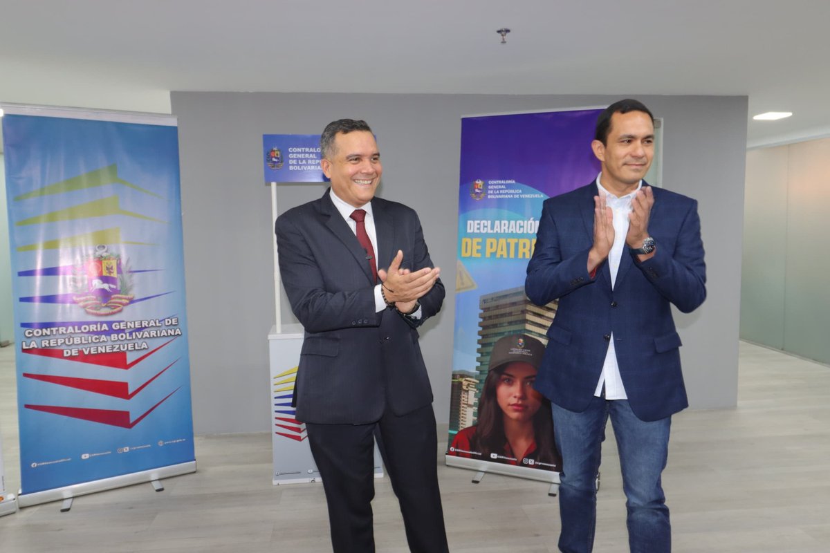 CGRVenezuela's tweet photo. Este #11Jul, la @CGRVenezuela se trasladó al Ministerio del Poder Popular para Comercio Nacional para efectuar un operativo de actualización de la Declaración Jurada de Patrimonio, dirigido a las máximas autoridades, personal de alto nivel y de confianza de esta institución. https://t.co/f4iTALRkXw