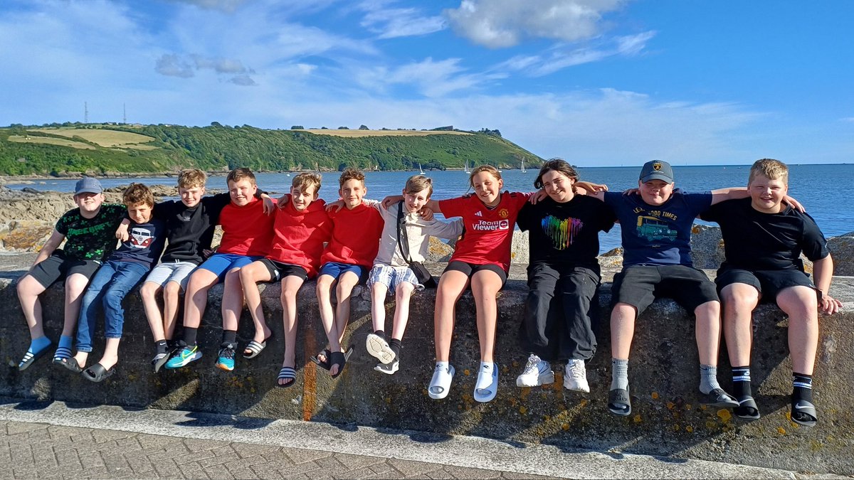 BcaSycamore's tweet photo. We're all going to miss our evening waterside walks together when we're back home tomorrow. A lovely way to wind down the day. 💚 #Residential https://t.co/soBwsc3Hdk