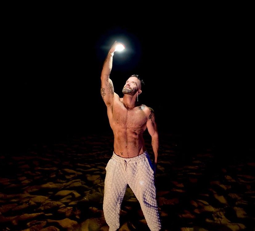 BJCUpdates's tweet image. PHOTO: “Reach for the moon and you’ll land amongst the stars” @BrianJustinCrum