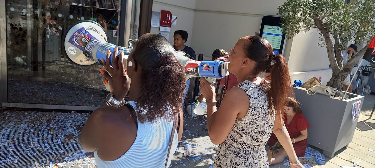 so_cnt's tweet photo. @realmarcel1 Soutenez la caisse de grève des femmes de chambre du @Radisson #Marseille Vieux Port 👉 https://t.co/RNtVk2KB2R https://t.co/u4qS5ul7Pm