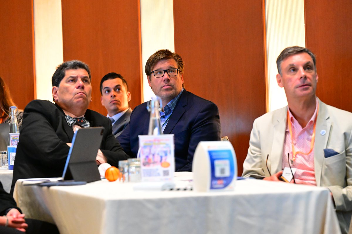 kidneycan's tweet photo. #KCRS24 Session 2 highlighted innovative imaging and biomarkers for RCC management!

PET Imaging of HIF-2a by Xiankai Sun
Urinary Biomarkers for Kidney Tumors @j_morrissey13
AI-Based Patient Care @cjweight
RCC and Hematopoietic Phenotype Heritability @ShahValisha https://t.co/oga41U0YIH