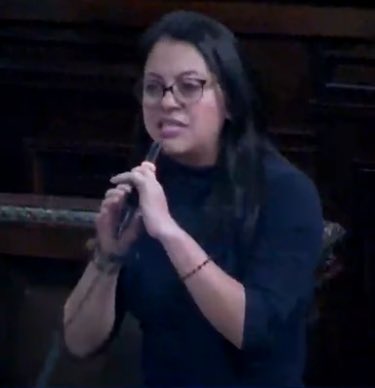 No sean culeros, diputados, denle volumen a la diputada o bien desabróchenle un botón, jajajajaja. 🎭😆 #Envivo #SesionExtraordinario #Semilla