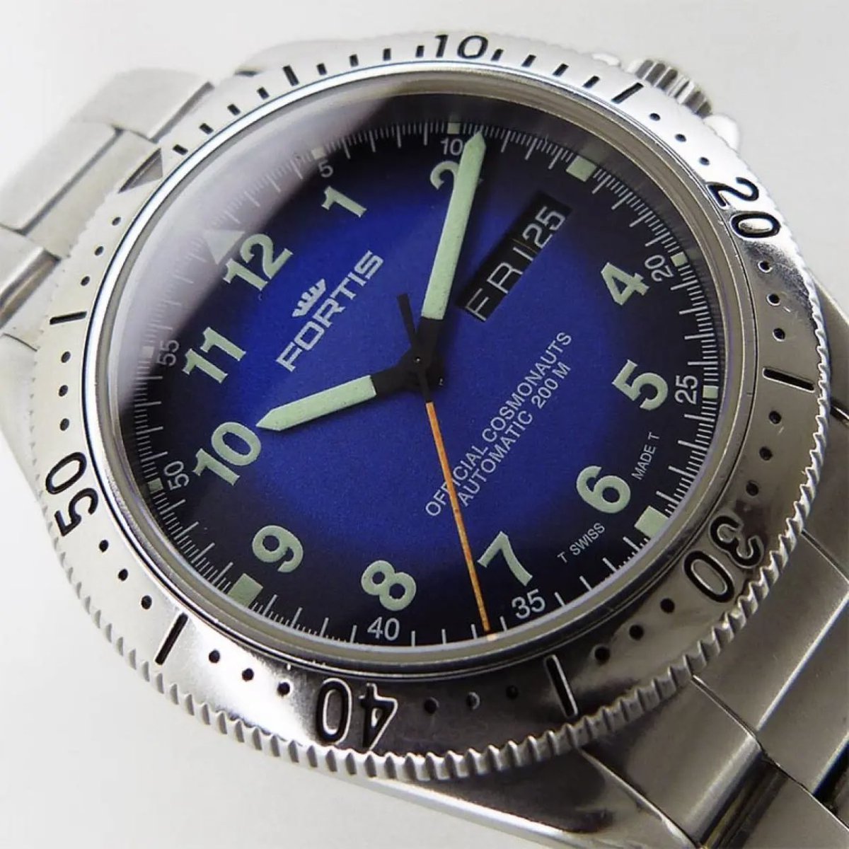 twizeman's tweet photo. @SnazzyLabs For me it’s the Fortis 610.22.158.1 Cosmonaut Day Date. I find the brands history to be fascinating and the dial to be sublime. https://t.co/XCI4WayJ25