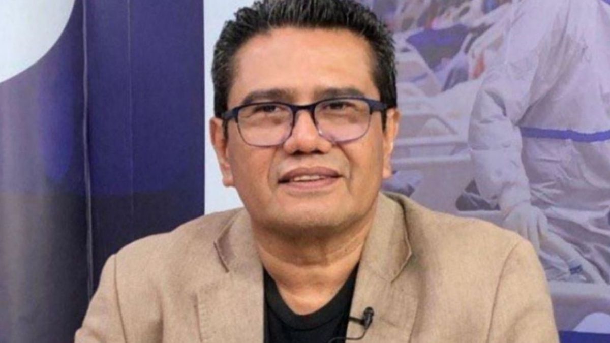 LaPazTimes's tweet photo. #Opinión| "En estos seis años, en este tiempo que nos pertenece a todos, porque estamos expulsando a los monstruos del pasado, no se necesita decir que, don Dago, se convirtió en el señor de la política que se reinventó a sí misma en el trajinar de las hormigas", @ReneMartinezPi1.

Ampliamos: 
https://t.co/TqhQluuX0K