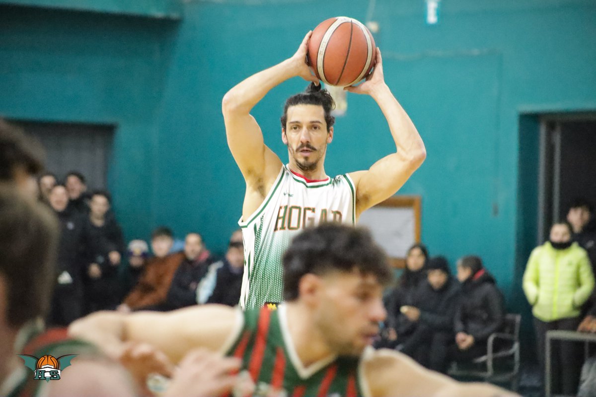 hogarsocialok's tweet photo. 🏀GALERÍA DE FOTOS 🇳🇬
Imágenes de la victoria frente a Universal en el juego 2 del Repechaje.
Ahora, la serie está empatada y se define mañana viernes 12/7 en condición de visitantes.
📸GALERÍA COMPLETA EN FB
#HogarCrece https://t.co/t6knFBXc1D
