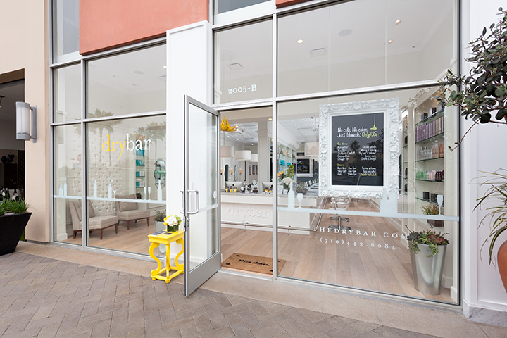 CapRealtyInc's tweet photo. Throwing it back to one of our past projects, advising @theDrybar  in their initial nationwide expansion. 

Reach out to us today if you'd like our help opening your first store or scaling your brand across the US.

DM @CapRealtyInc 
📲 818.907.7235
💻 hello@capitalrealty.net https://t.co/n9gfZcQbud