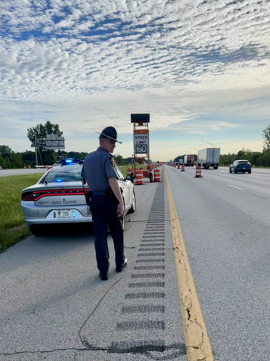 OSHP_NWOhio's tweet image. Watch @WTOL11Toledo today at 4 p.m. to learn how @OSHP troopers and @ODOT_Statewide are working together for the safety of roadside workers.
#WorkZoneSafety
#MoveOverSlowDown